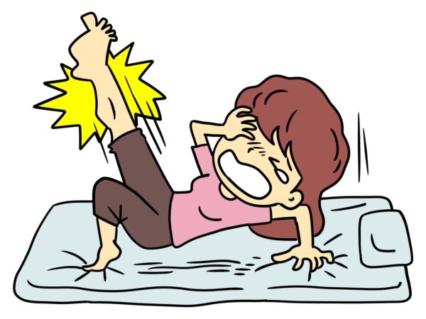 足がつった　女性
